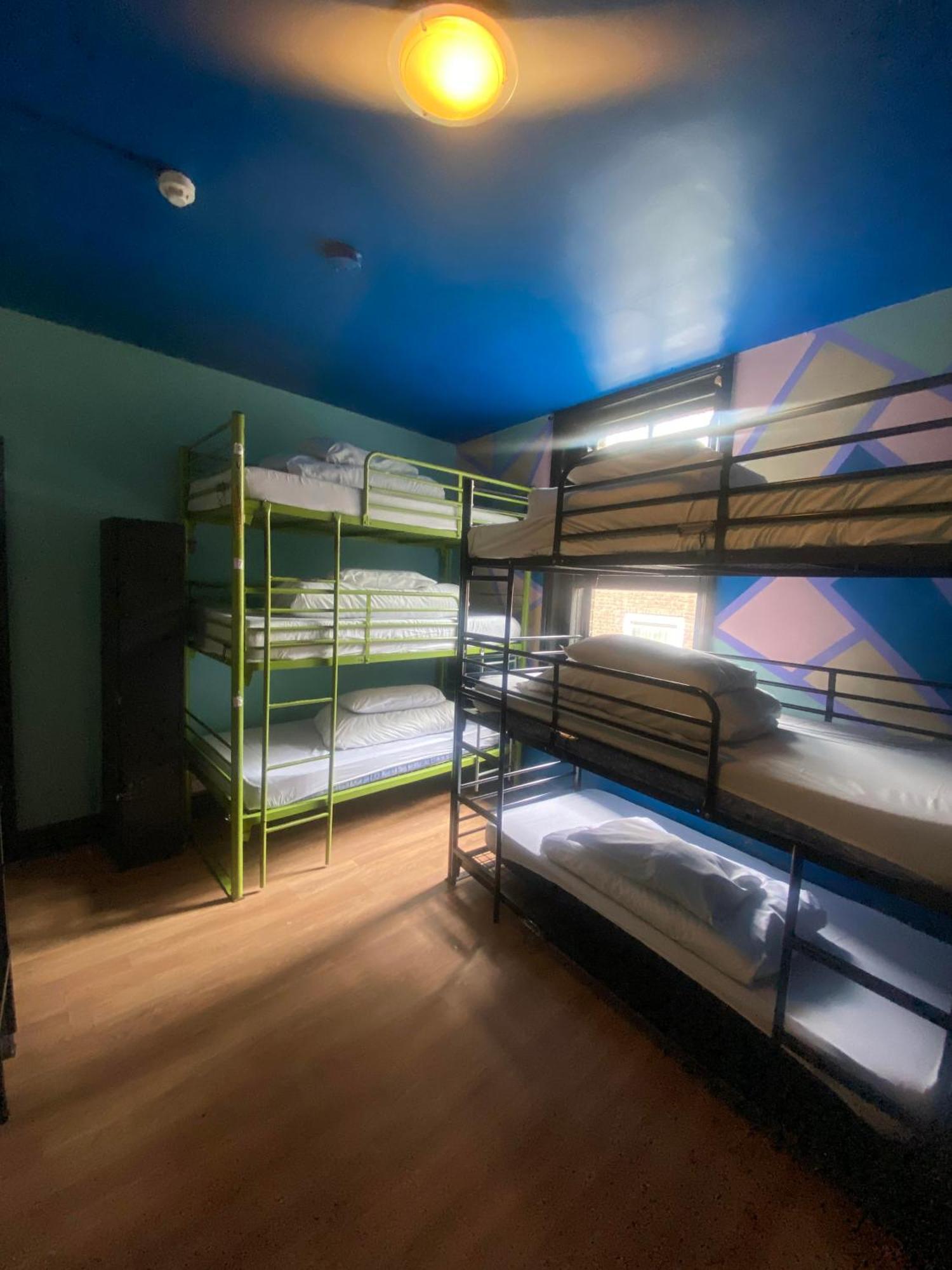 10-Bed Mixed Dormitory Room